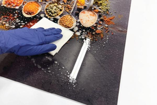 cleaning tempered glass panel