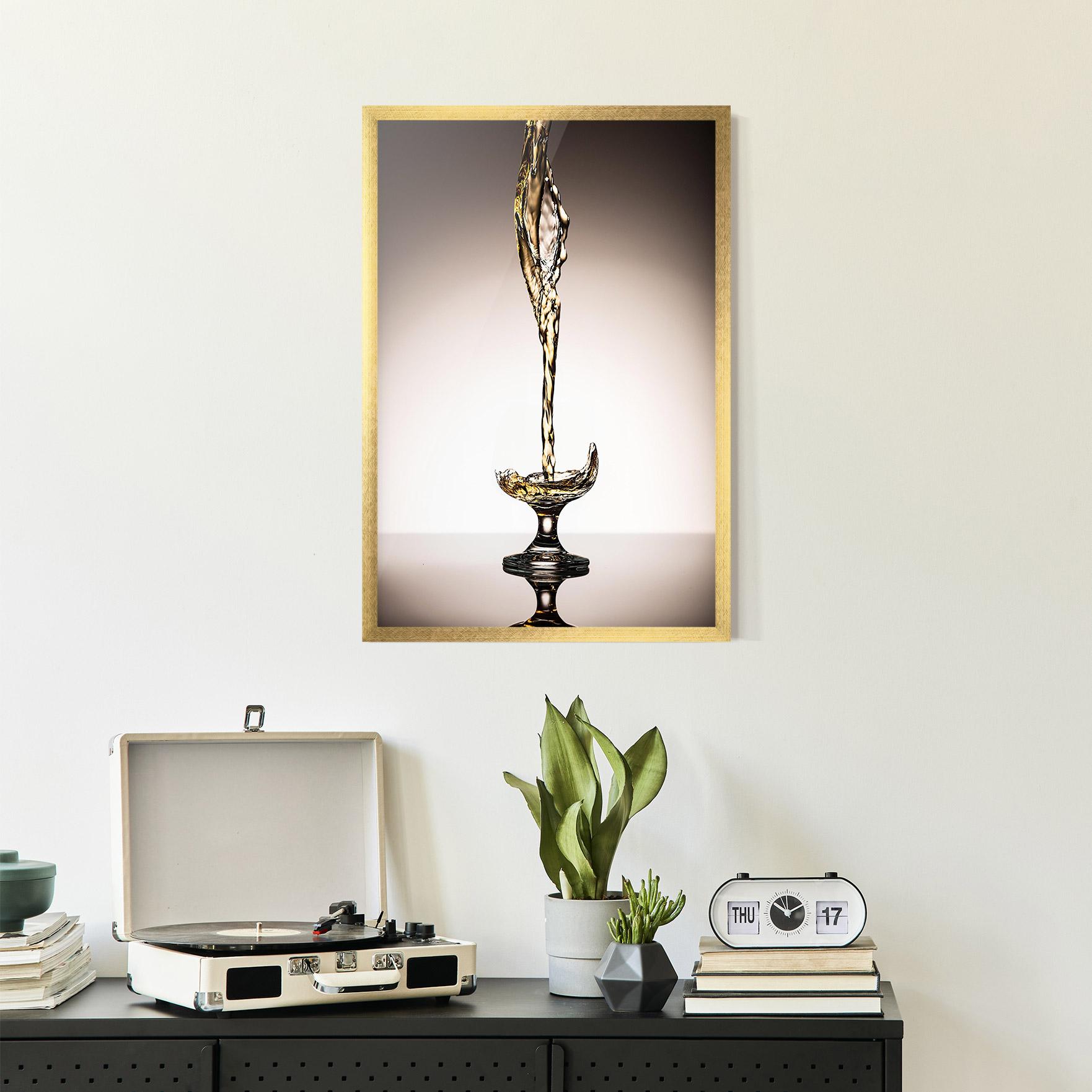 Gerahmte Poster White Wine Splash mockup 2