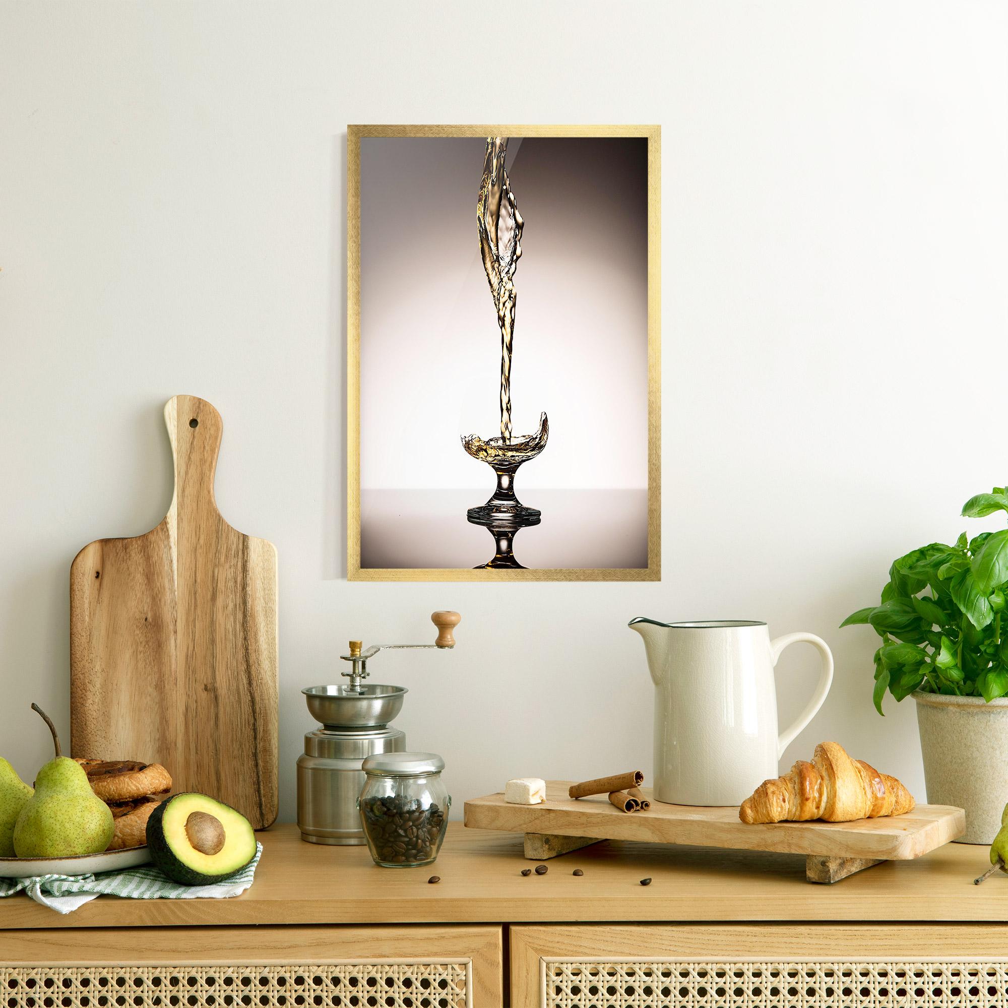 Gerahmte Poster White Wine Splash mockup 8