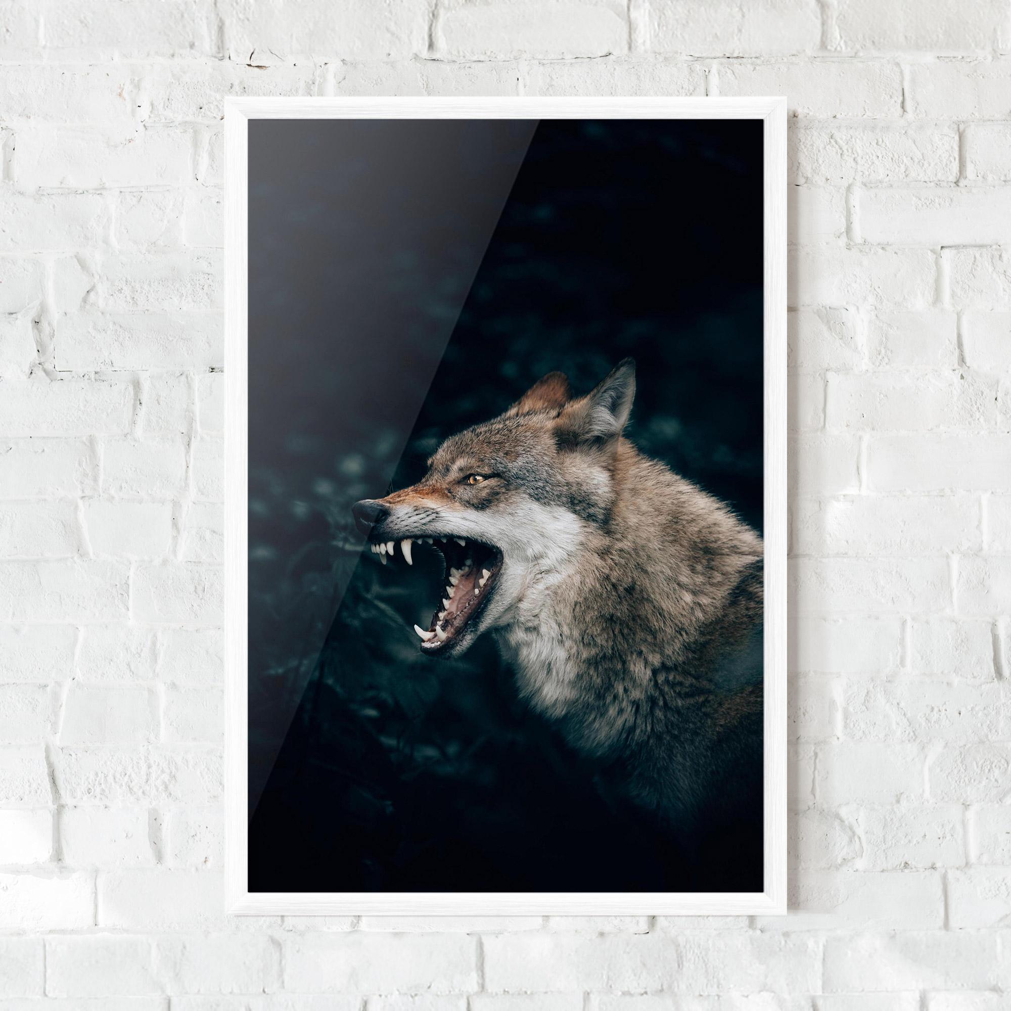 Gerahmte Poster Angry Wolf In The Forest mockup 0