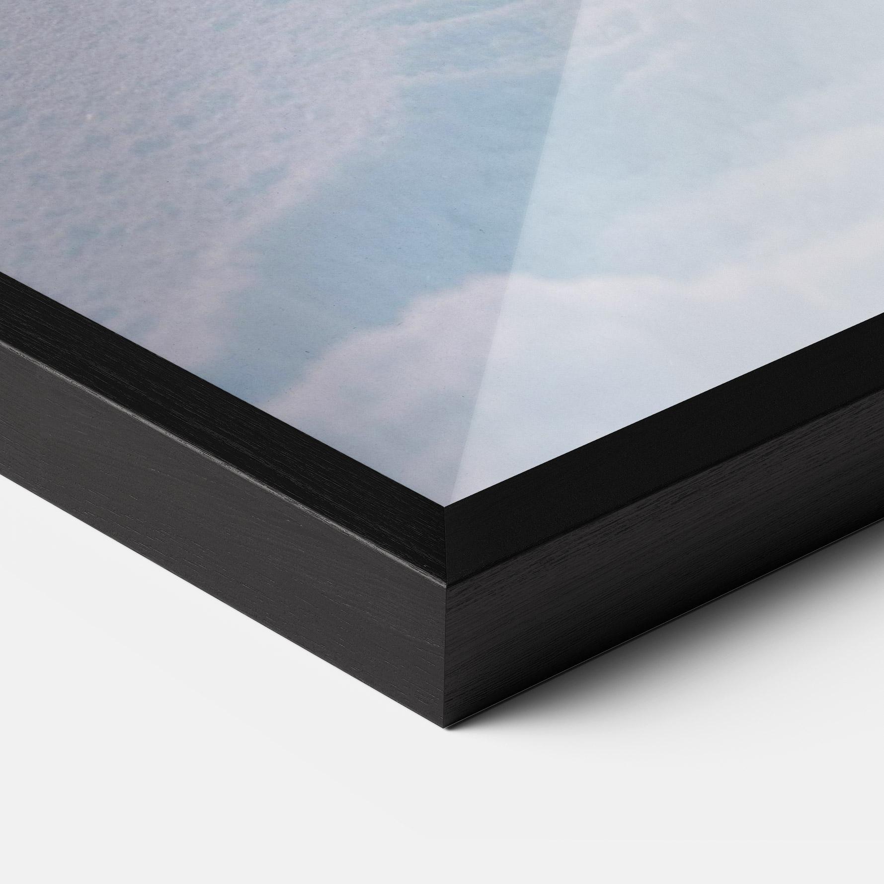 Gerahmte Poster White Snow Wolf mockup 3