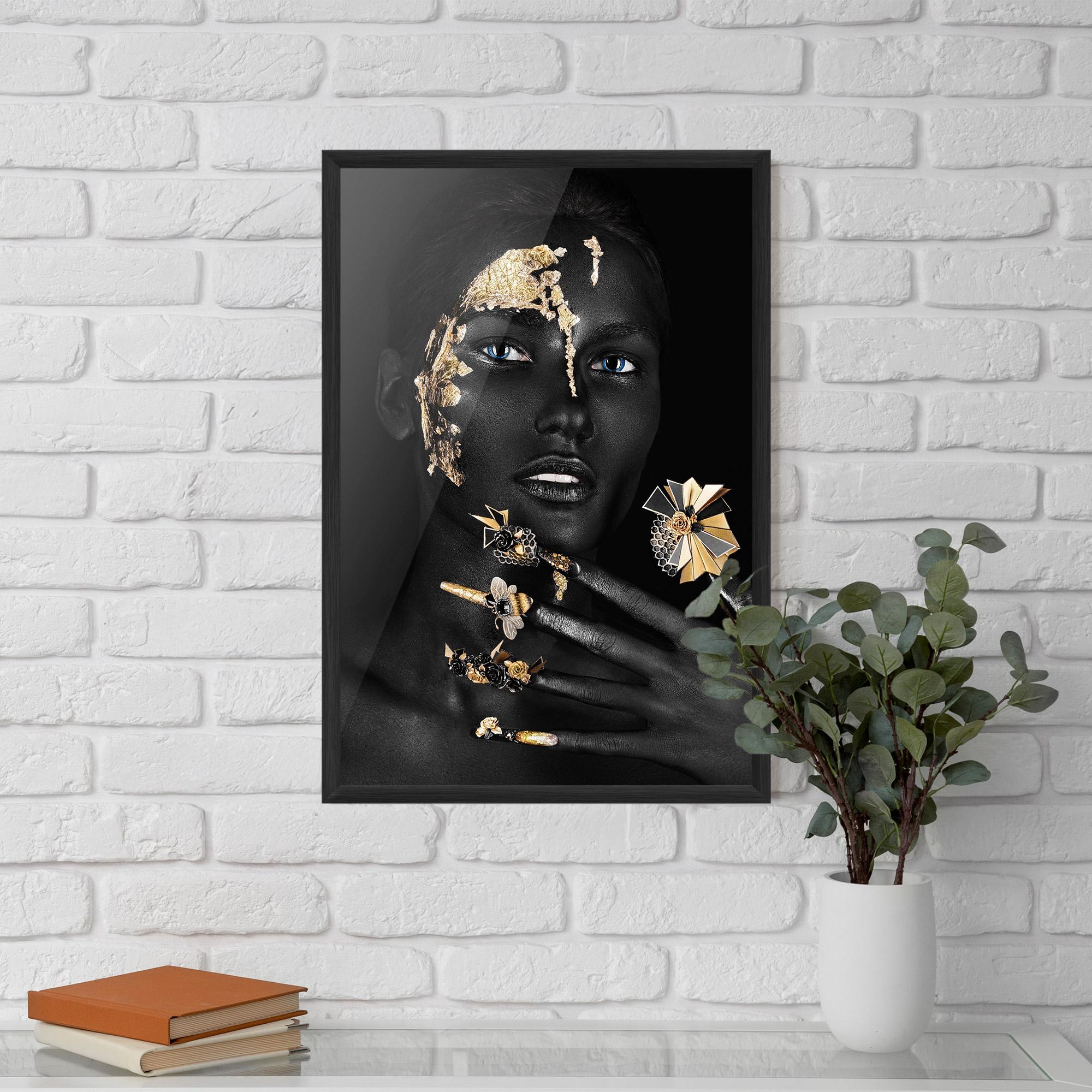 Gerahmte Poster Black Art Makeup mockup 5