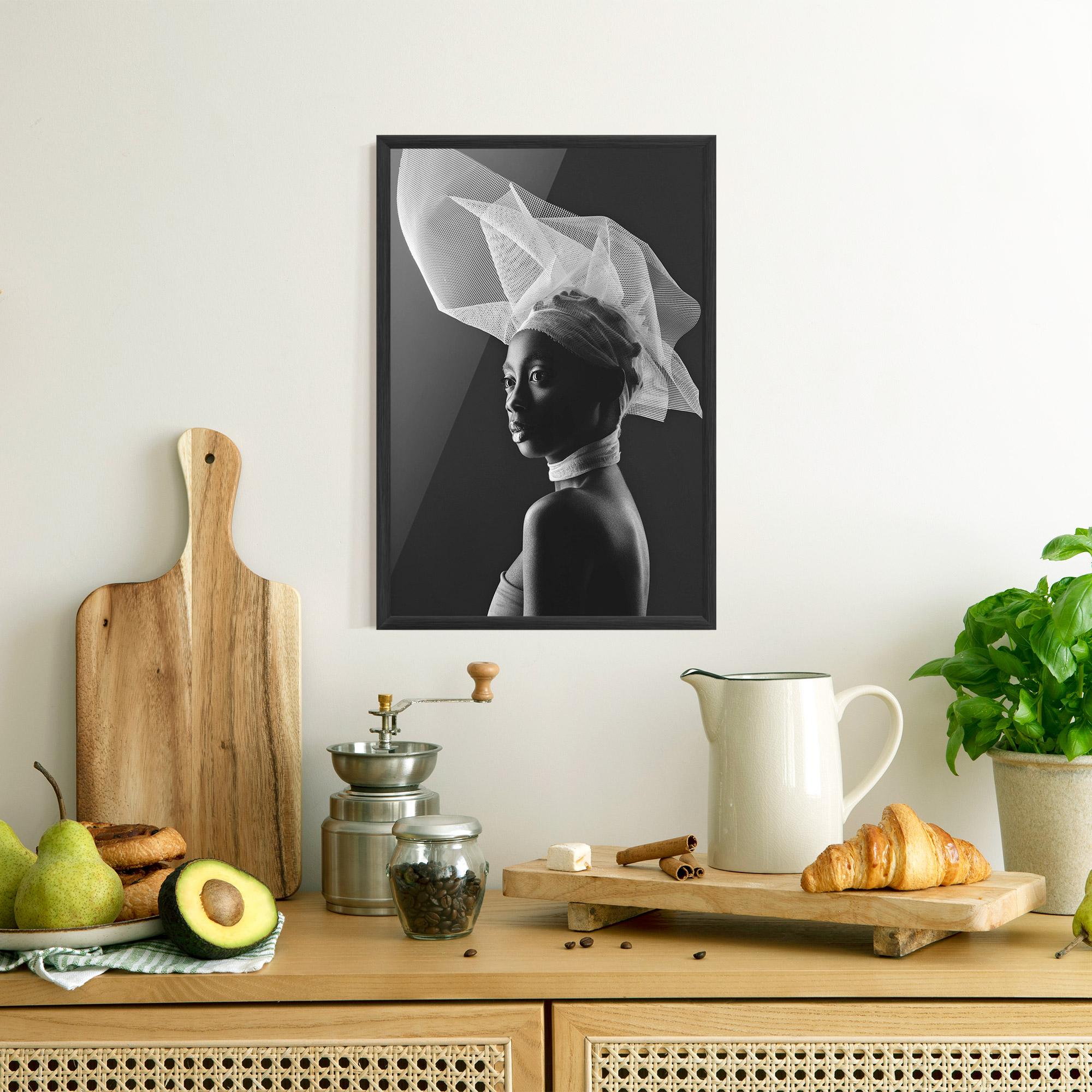 Gerahmte Poster Veil Hat Woman mockup 8