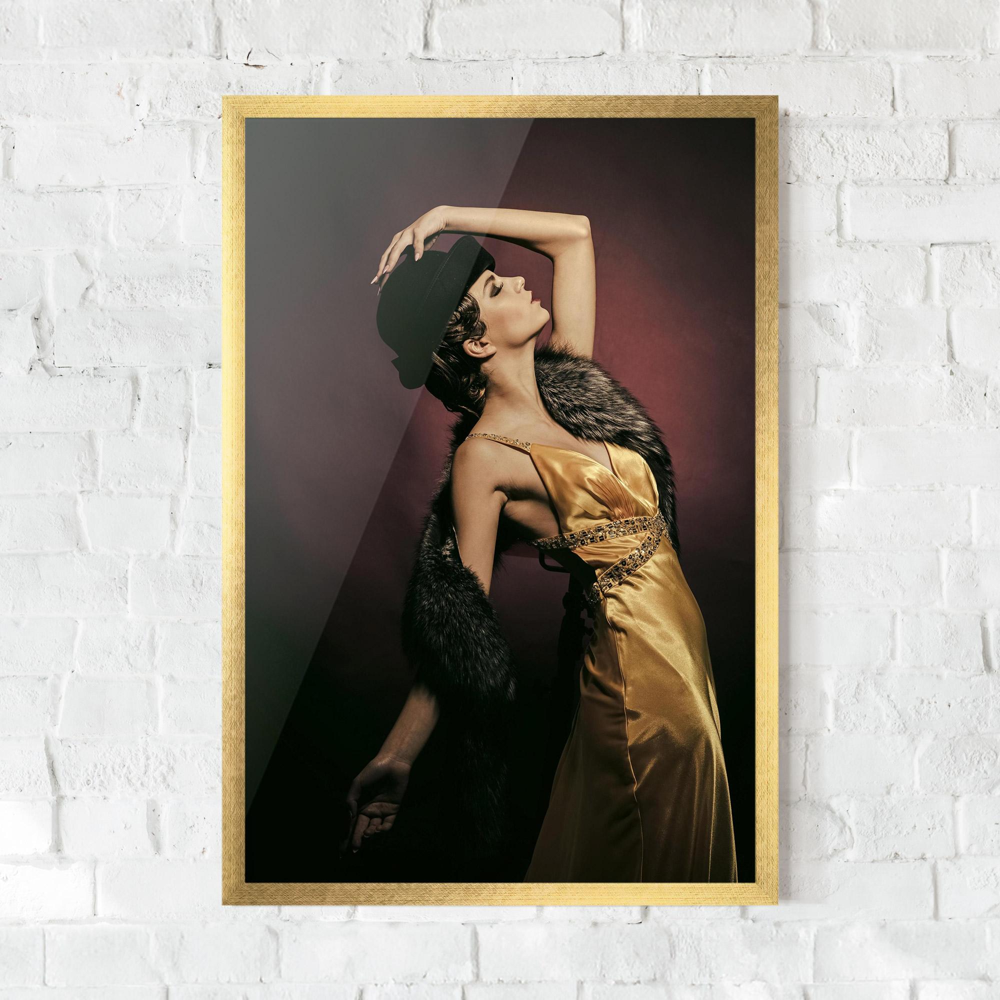 Gerahmte Poster Dancing Vintage Clothes mockup 0