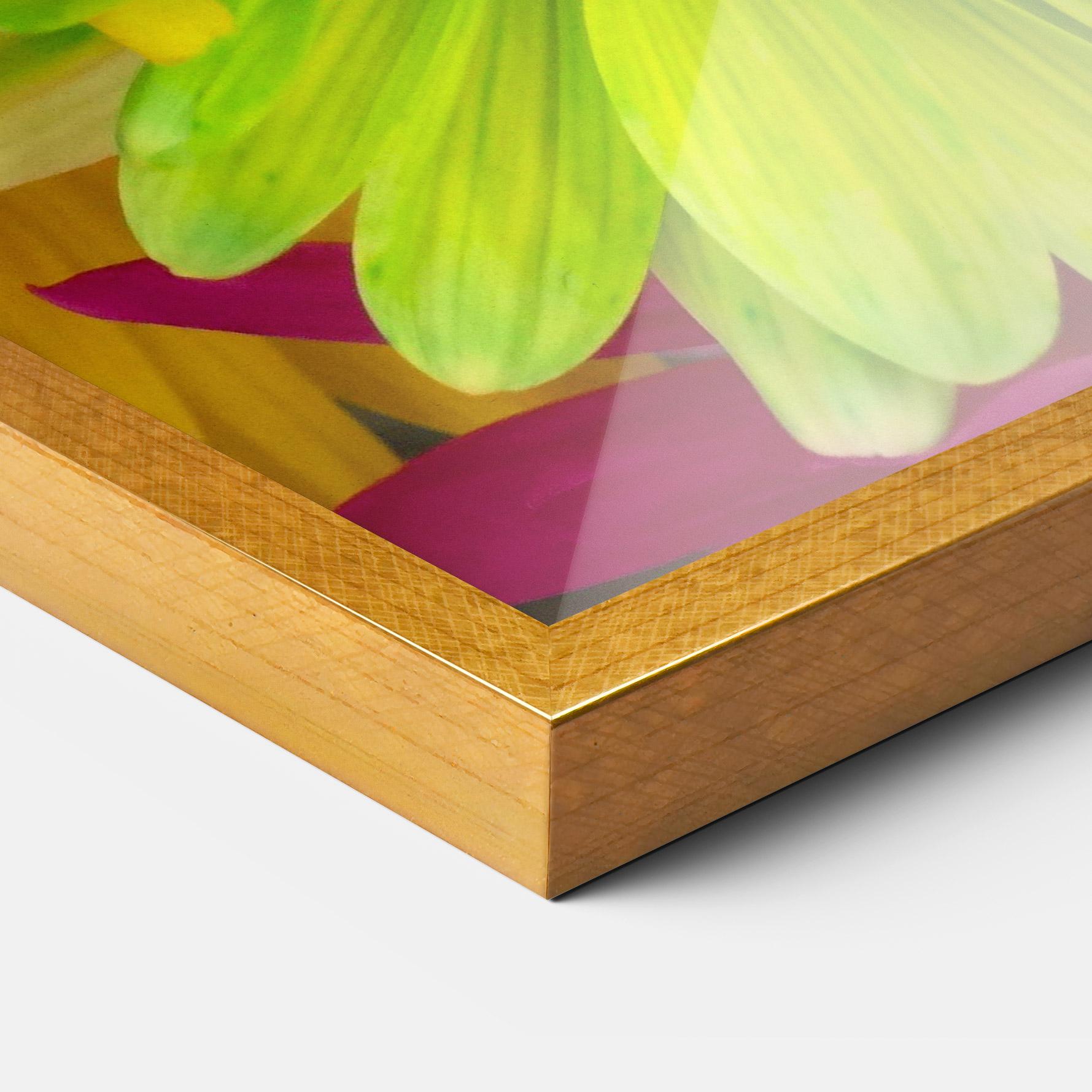 Gerahmte Poster Three Shades Of Flower mockup 3