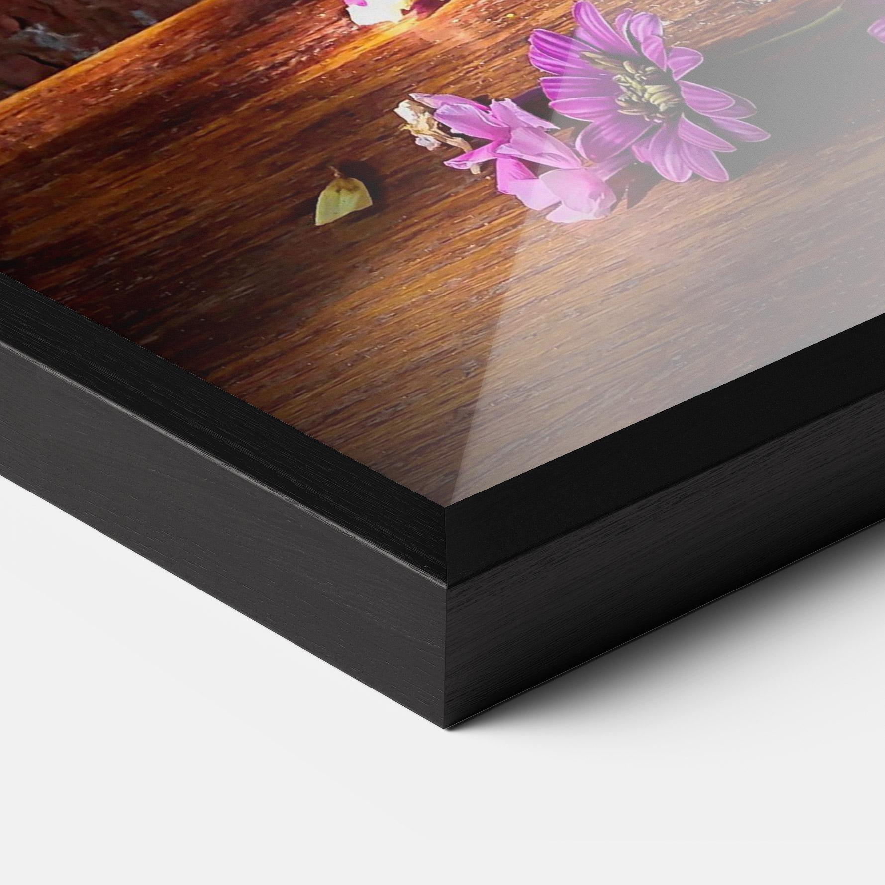 Gerahmte Poster Purple Flowers Vasw mockup 3