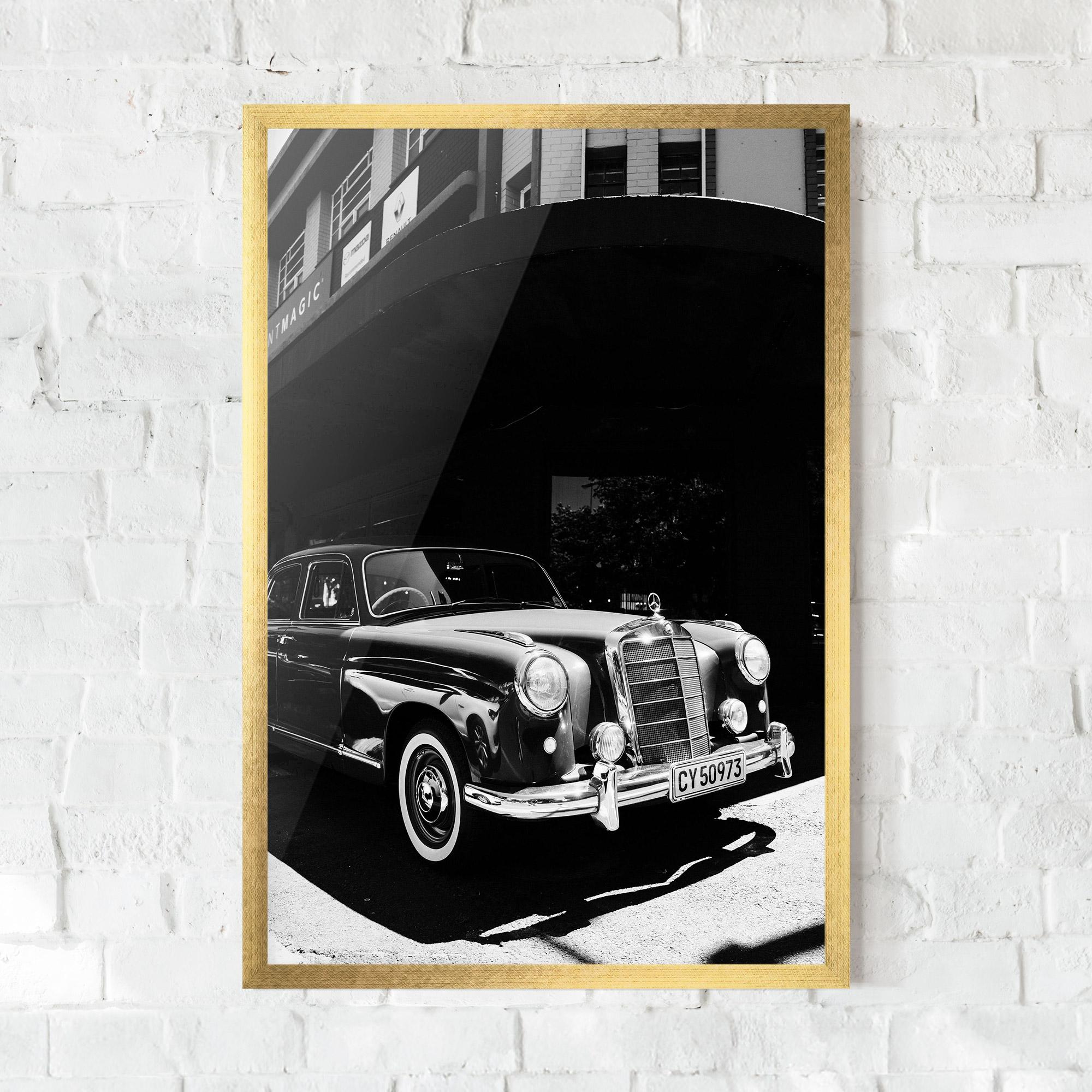 Gerahmte Poster Old Black Car mockup 0