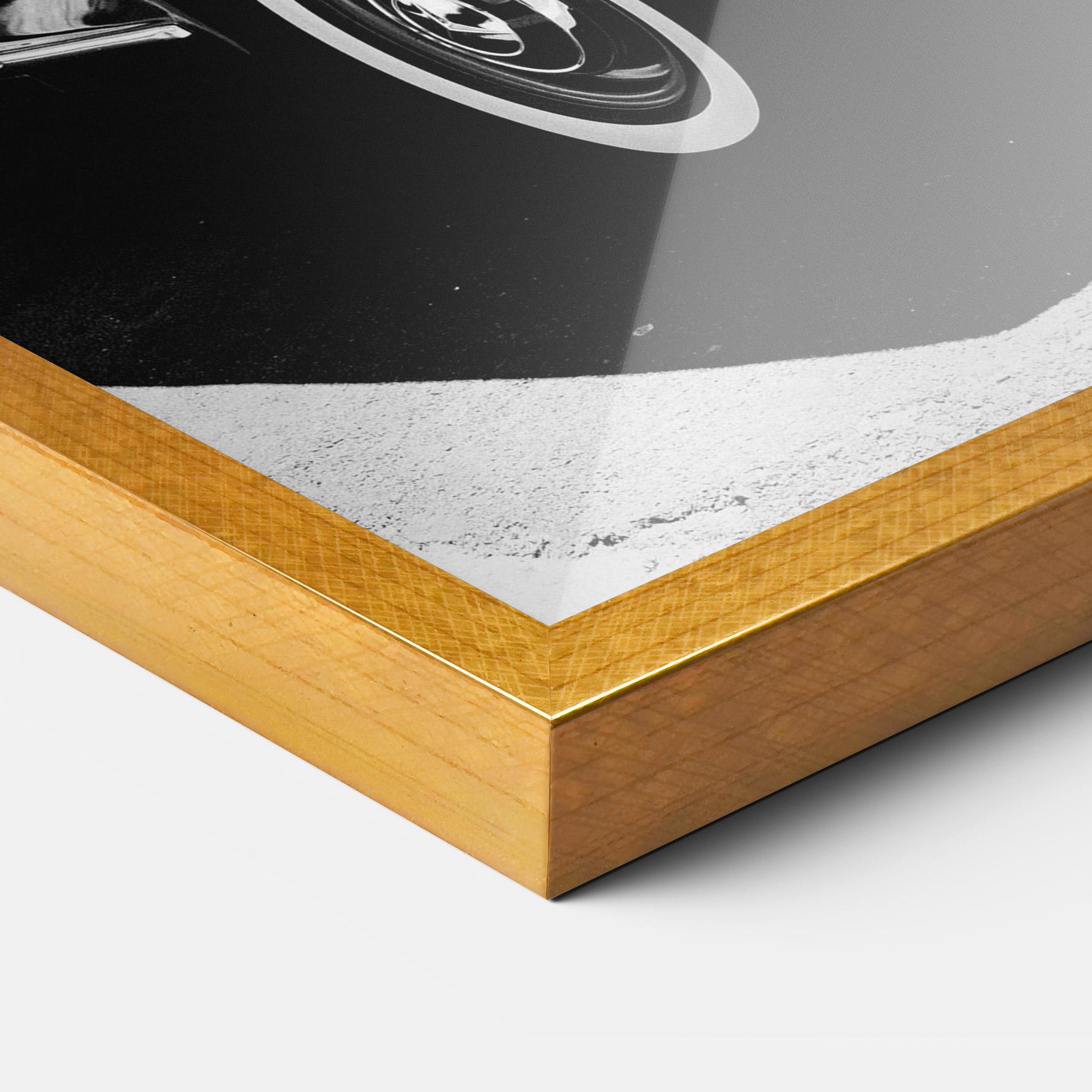 Gerahmte Poster Old Black Car mockup 3