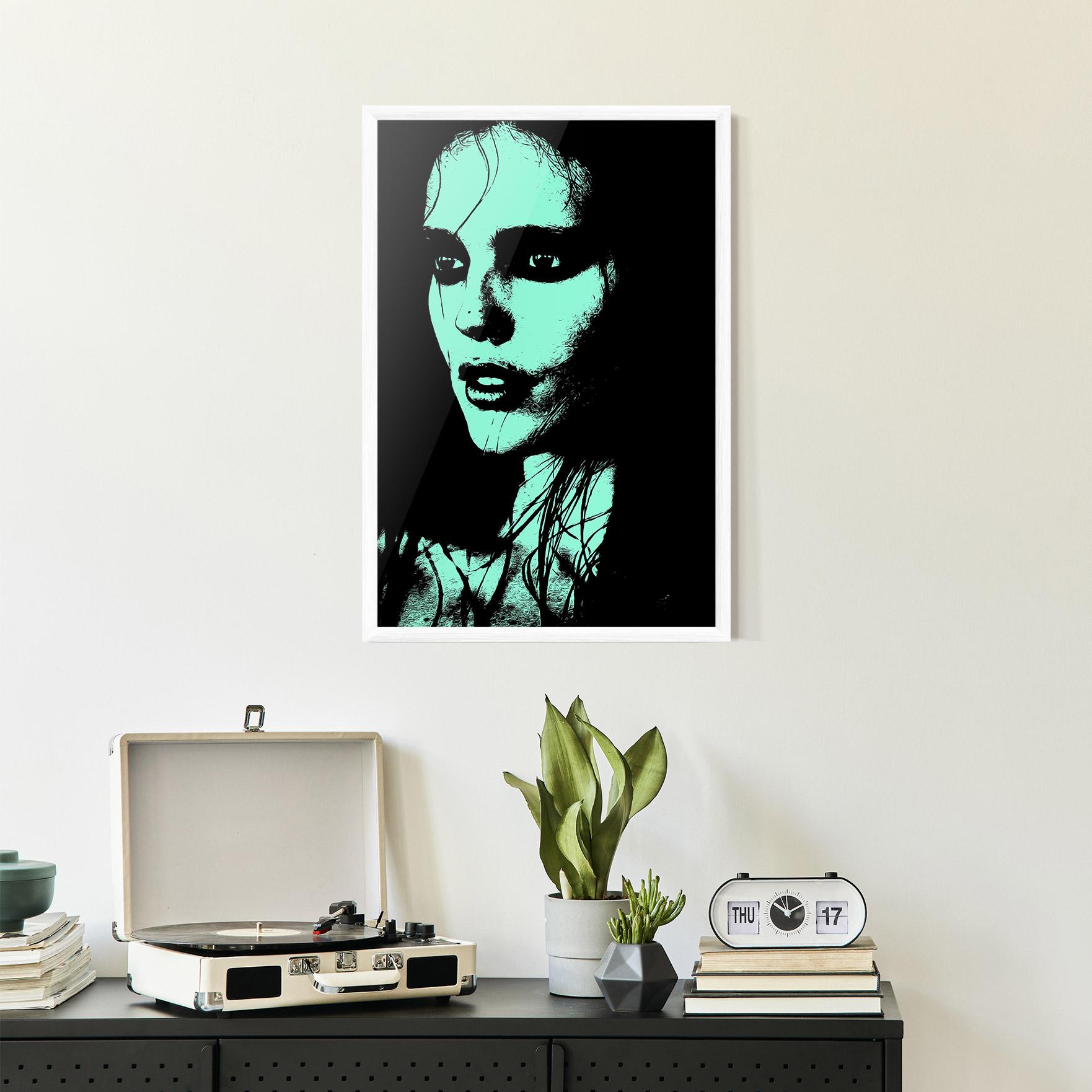 Gerahmte Poster Green Light Girl mockup 2