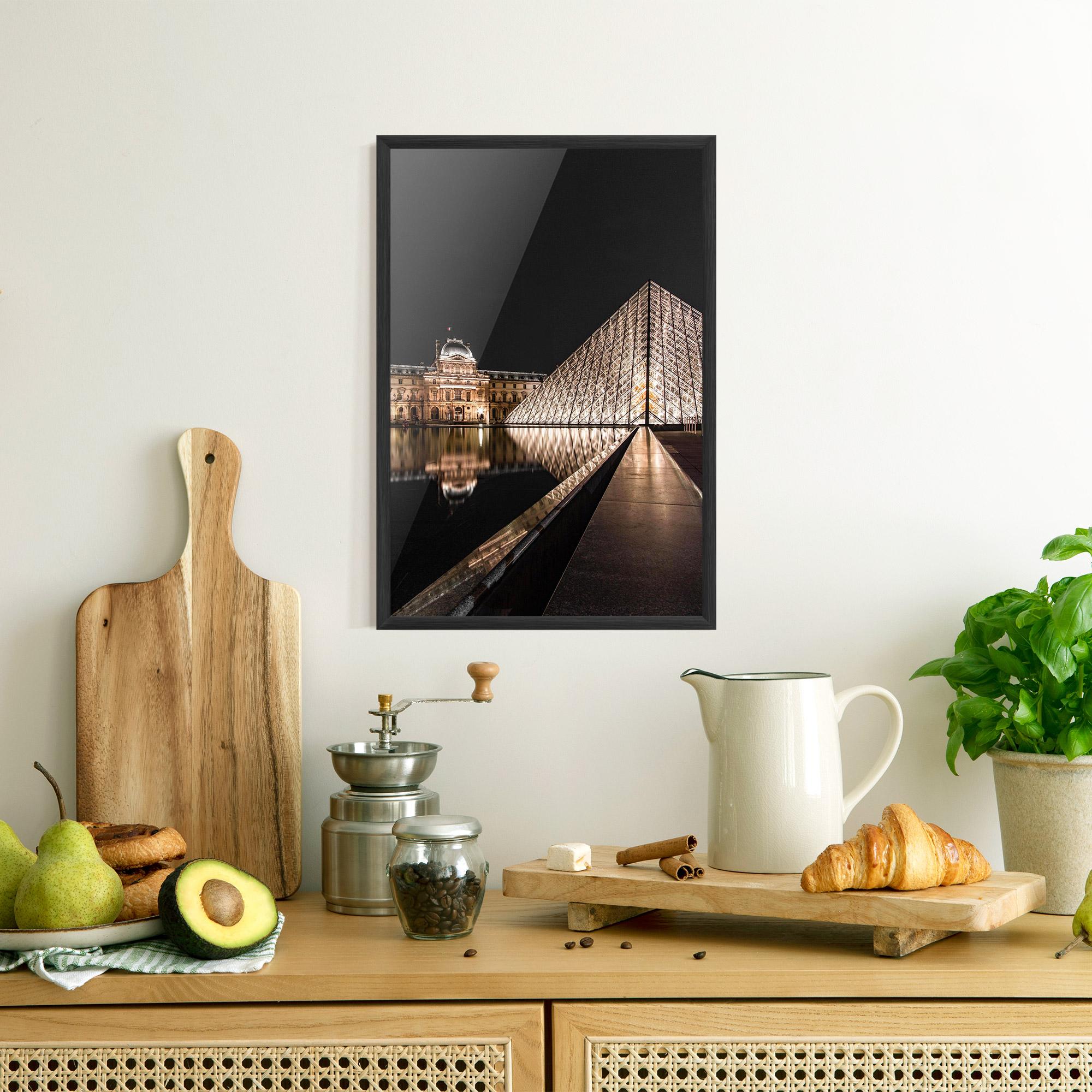 Gerahmte Poster Louvre Night mockup 8