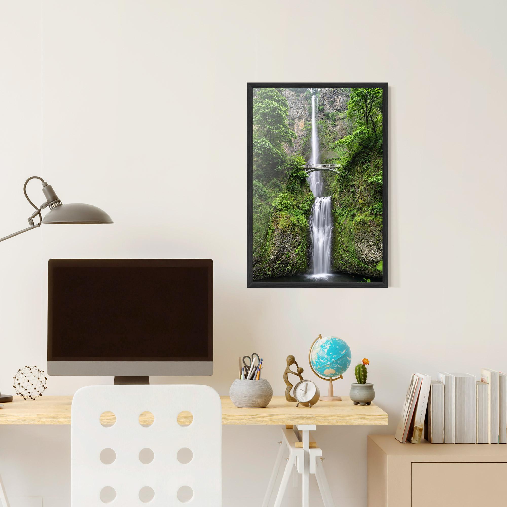 Gerahmte Poster Green Leaves Bridge View mockup 6