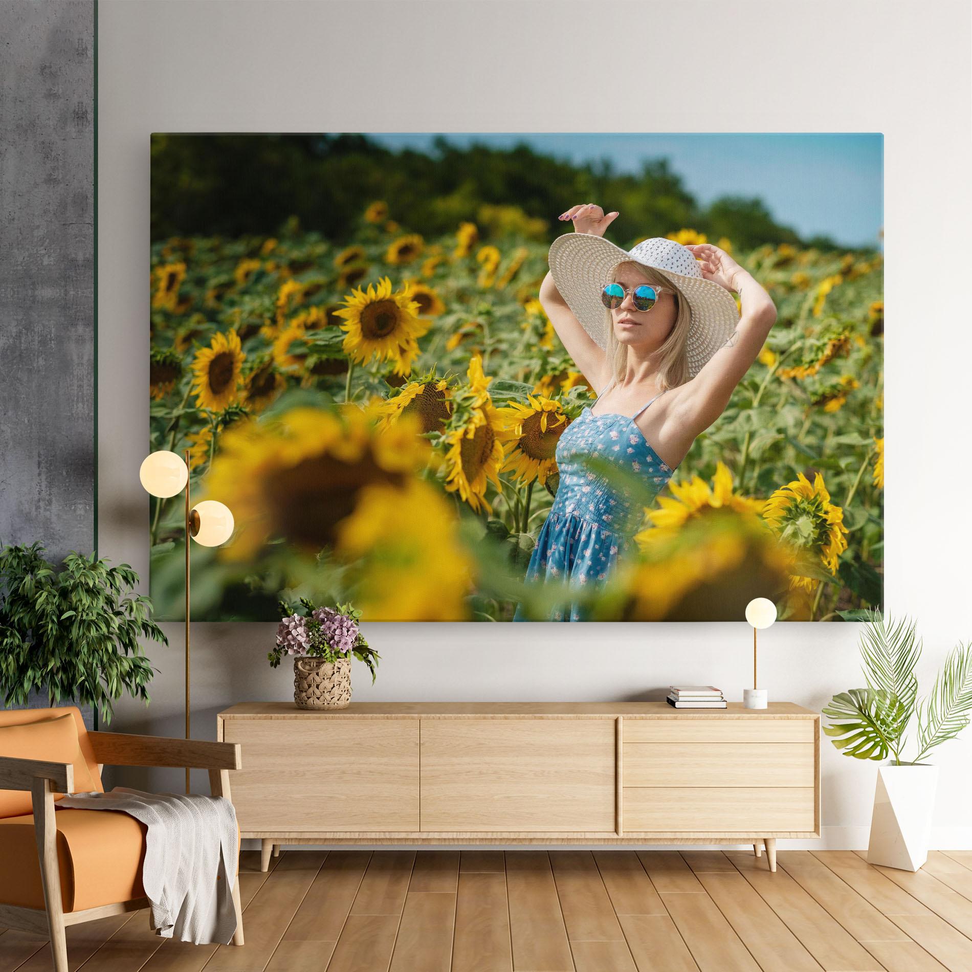 Leinwandbild Model Posing mockup 9