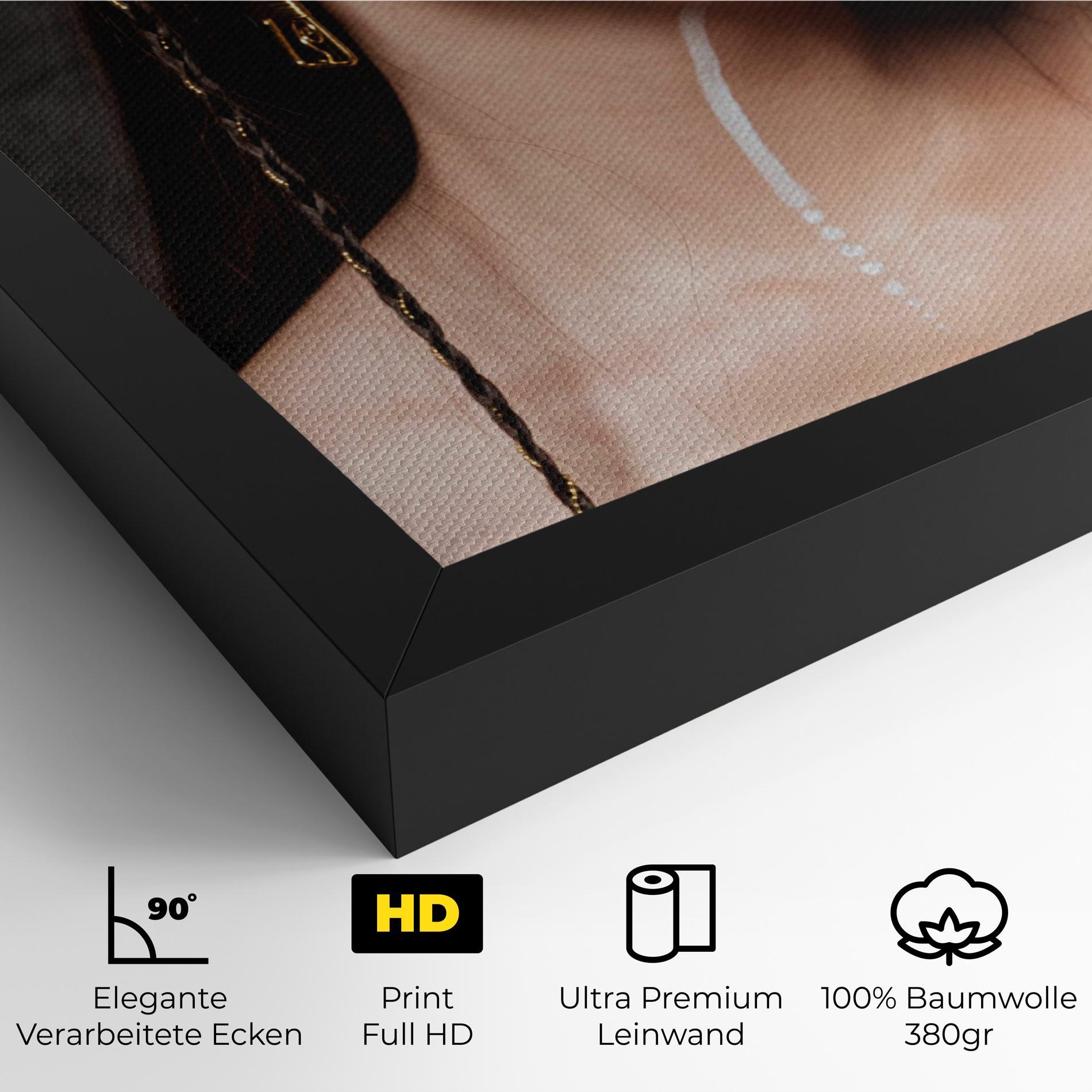 Leinwandbild Gold Hand Accessory mockup 4