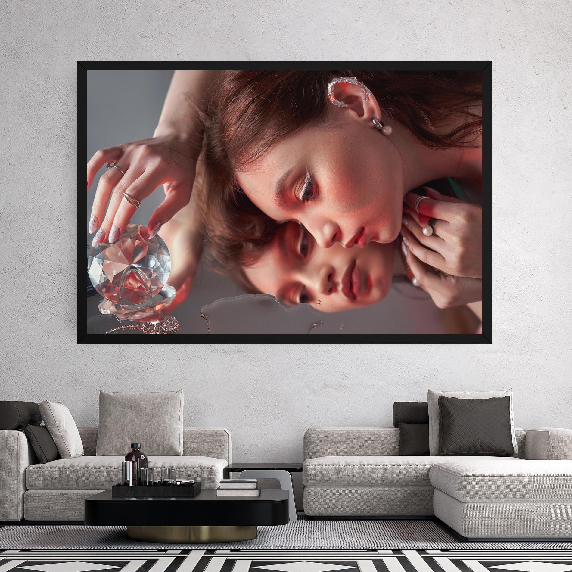 Leinwandbild Big Diamond Hand mockup 2