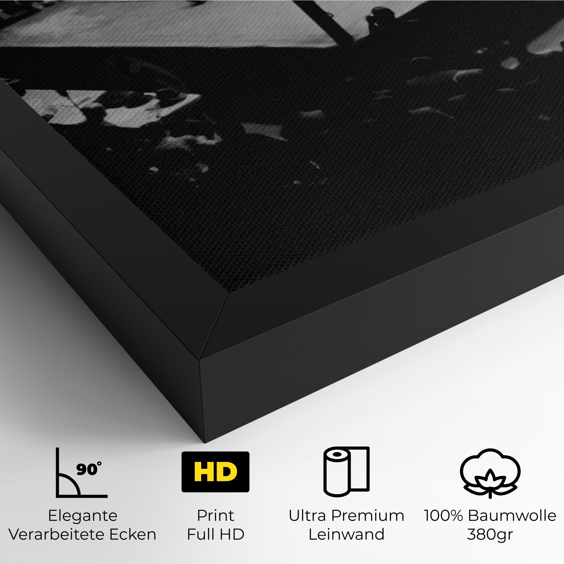 Leinwandbild Grey Ring mockup 4