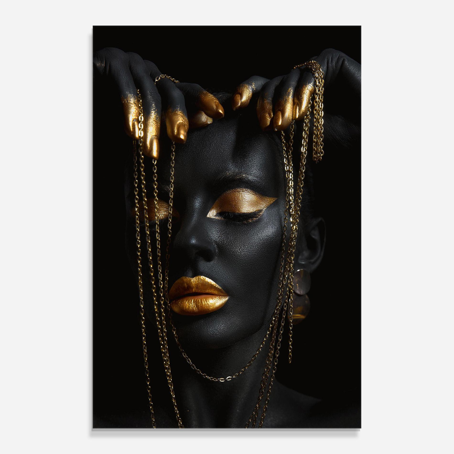 Glasbild Black Gold Chain Makeup mockup 0