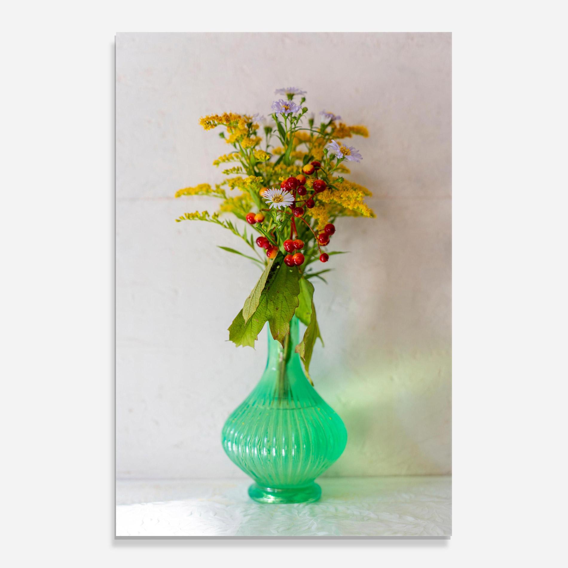 Glasbild Green Pretty Vase mockup 0
